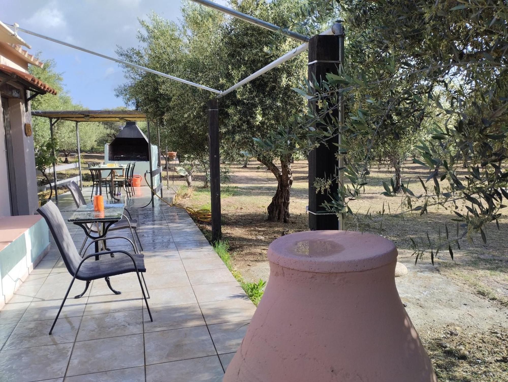 Olea Cottage Galatás Extérieur photo