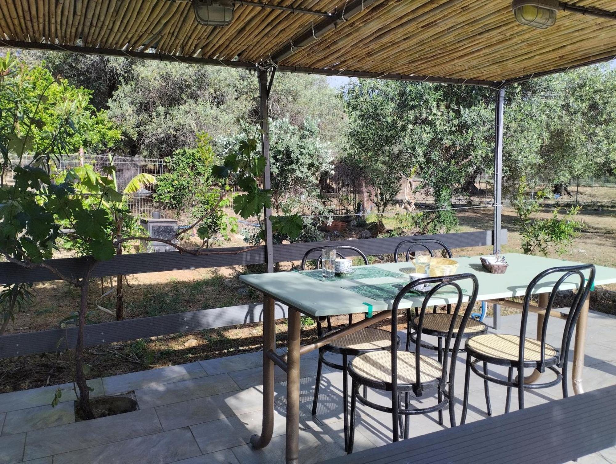 Olea Cottage Galatás Extérieur photo