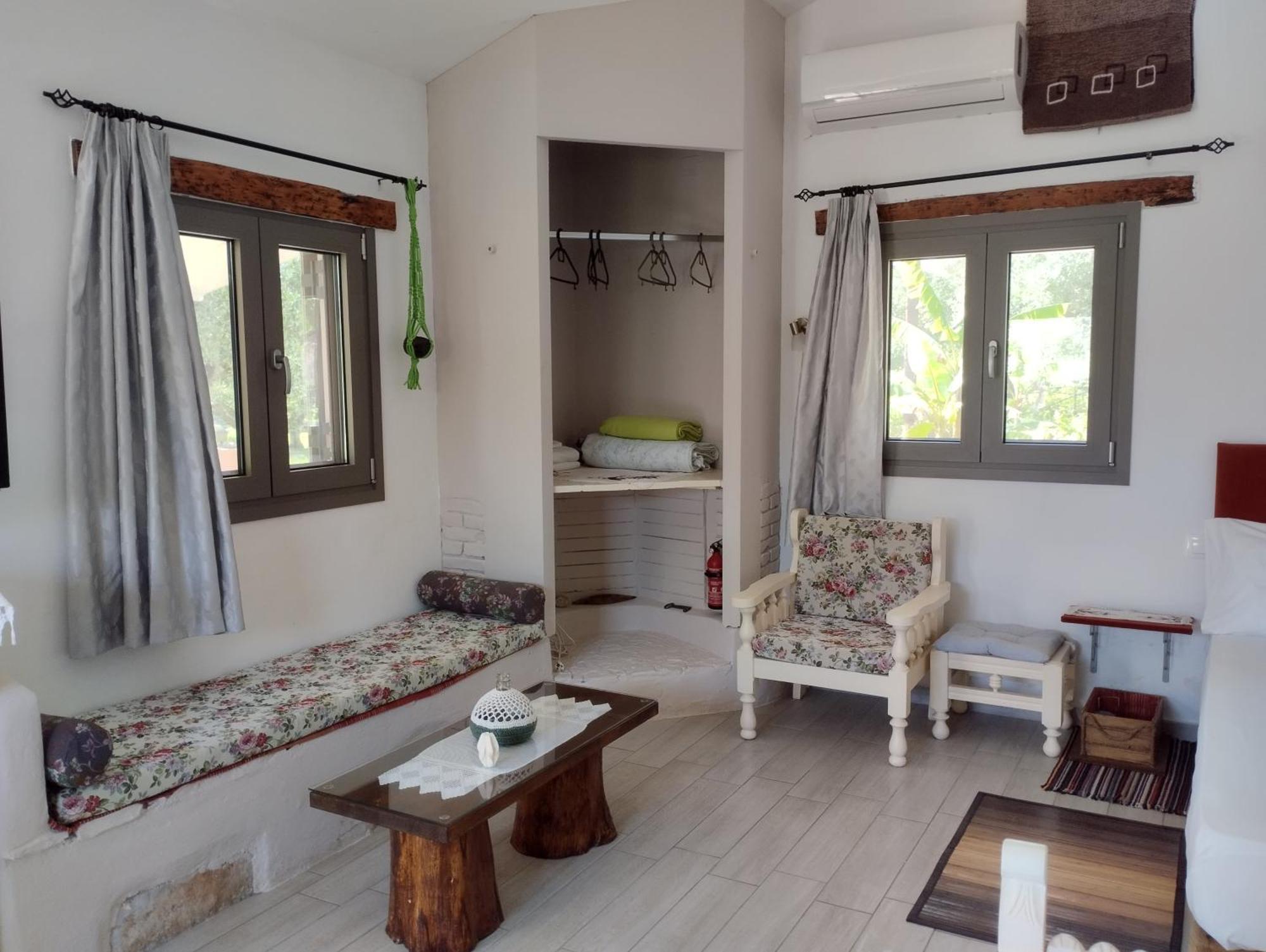 Olea Cottage Galatás Extérieur photo